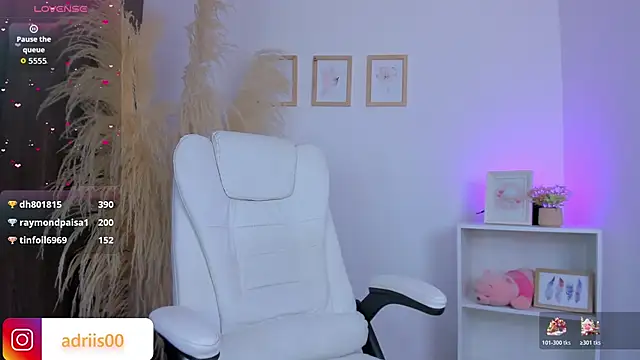 shannel_moss__ webcam