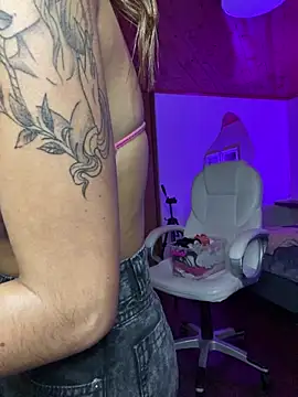 isabella18_pink - Isabella18_pink's free webcam