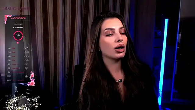 Laura_Bess webcam
