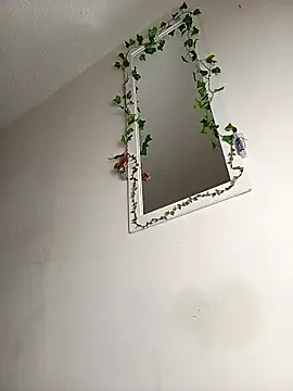 milafyre - MilaFyre's free webcam