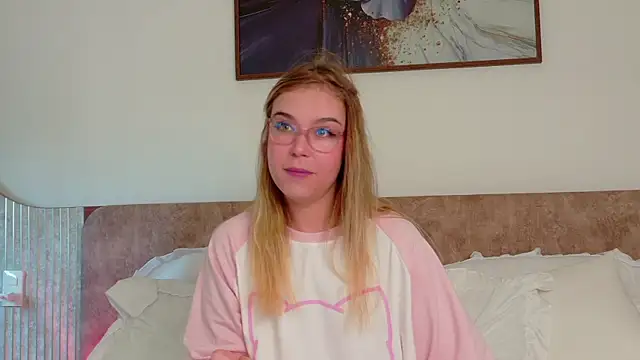 Lilith_Bonheur webcam