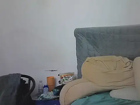 AlphaLatinoBear webcam
