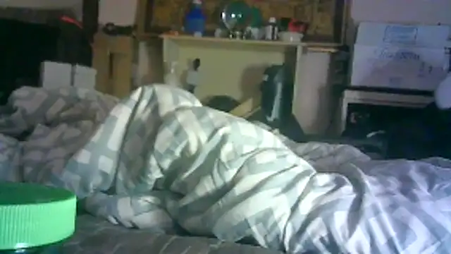 ON3YOULLN3VER_FIR3 webcam