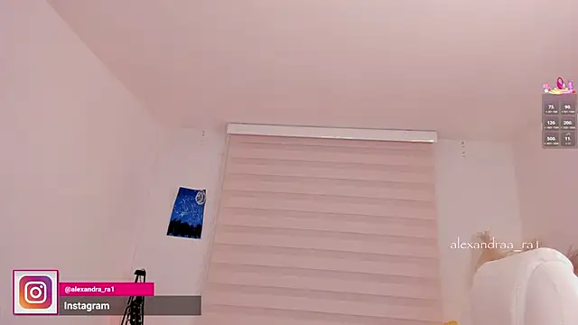 Alexandra_ra webcam