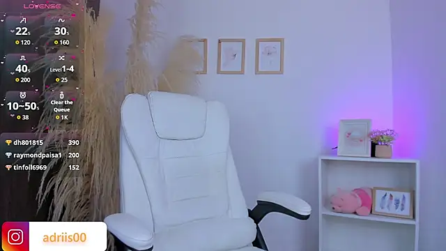 shannel_moss__ webcam