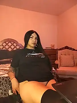 FallsForHerSmile webcam