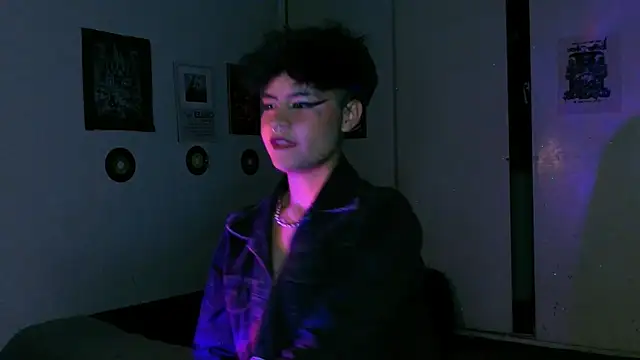 alex_one888 (F young) - I jump on my dildo