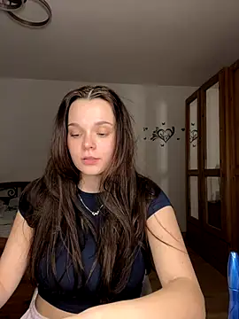 elenamariee (F teen) - Show Boobs 15 Secs 🍑