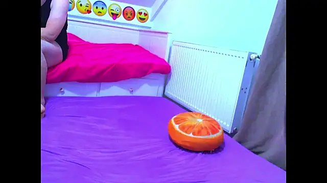 evehotty (Ask my age) - show tits