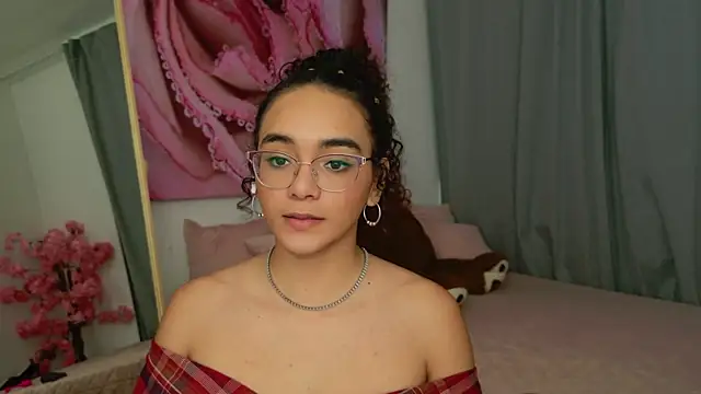 Taylor_Tina webcam