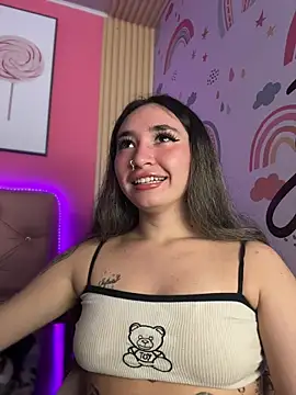 Webcam Model (Sophie_LS) is live