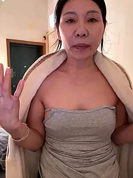 xiiuuff18 - Xiiuuff18's free webcam