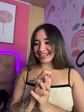 Webcam Model (Sophie_LS)  is live.Free join now!