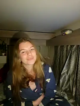 vanlifevixen (F young) - just chilling tonight... vibe me 🥰🫶