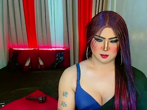 Incredible_Shemale webcam