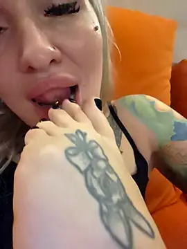 KateMonroe webcam