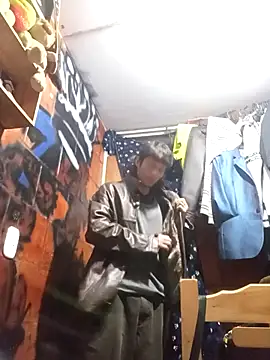 alexandercruz (M young) - My first $100 USD Public Cum