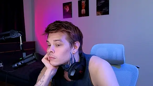 denis_here (M young) - 👀 SHOW INK ON MY BODY