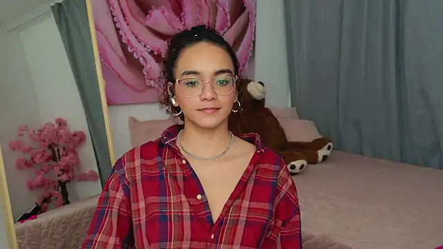 Taylor_Tina webcam