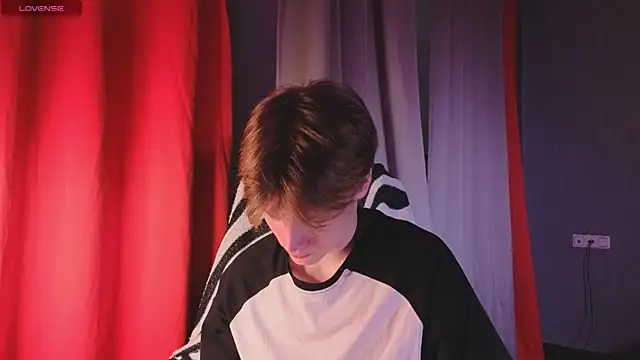 louieevans (M twink) - cum