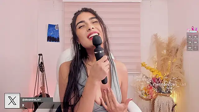 Alexandra_ra webcam