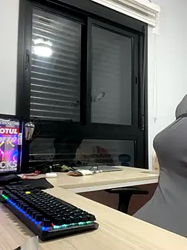 NinoEstouranel's live cam