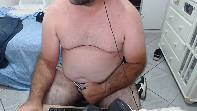 MysterBearMG's live cam