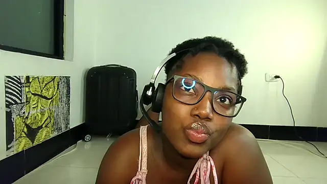 ashaichious (Ask my age) - Make me super wet for your cock