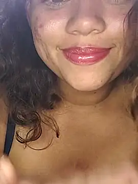 Webcam Model (Violethroos)  is live.Free join now!