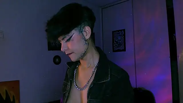 alex_one888 (F young) - I jump on my dildo