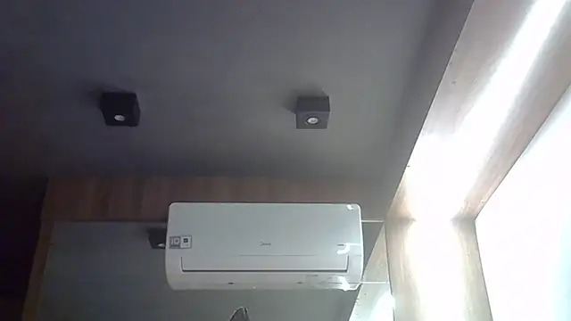 skinnykitten - SkinnyKitten's free webcam - UK Sex Cams