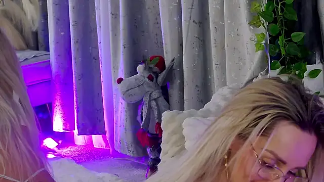 IsabelleEthan webcam