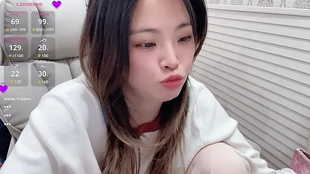 美女Holiland在线直播