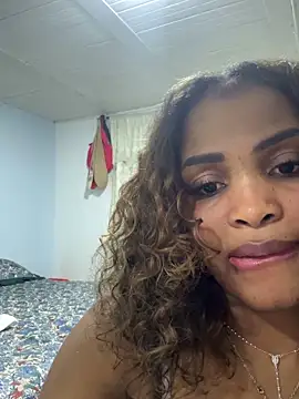 Webcam Model (AuroraBrow)  is live.Free join now!