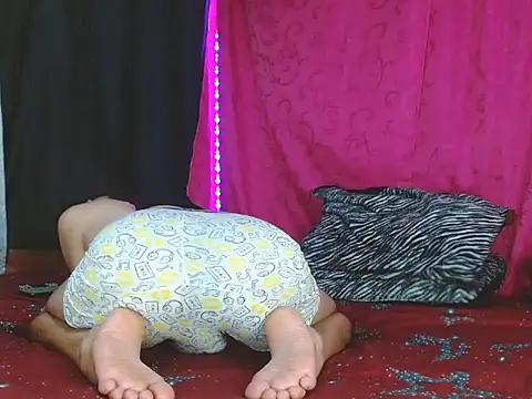 BOYWET-FANTASIES28 webcam