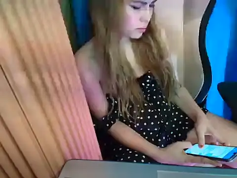 MissFlammaraa webcam