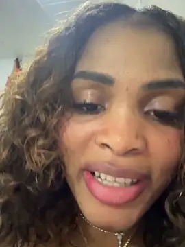 Webcam Model (AuroraBrow)  is live.Free join now!