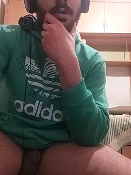 skrigul12 - Skrigul12's free webcam - UK Sex Cams