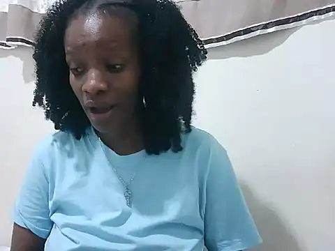 prettybeee - Prettybeee's free webcam - UK Sex Cams