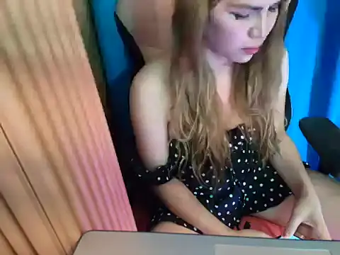 missflammaraa (Ask my age) - hello 2026