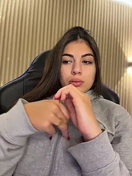 sarasanders_4 - Sarasanders_4's free webcam - UK Sex Cams