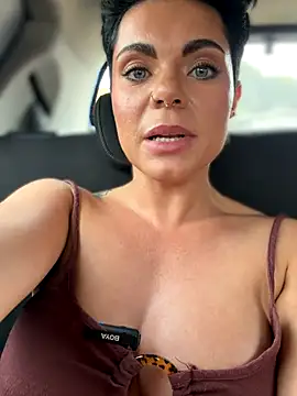 LukeLouHarvey webcam