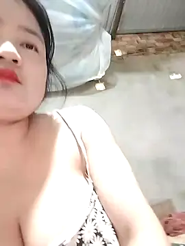 Webcam Model (BigBoobs186)  is live.Free join now!