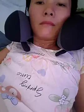 Baby-sexytits18 webcam