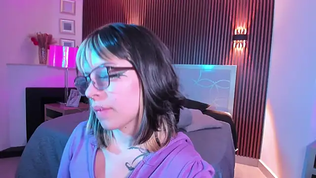 NattashaHotson webcam