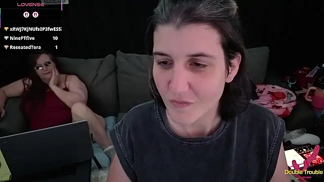 Bella_and_Marie webcam