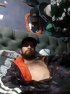 hairy_mannn webcam