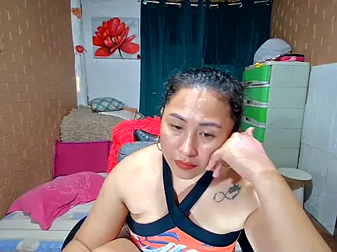 Ugly-Filipina webcam