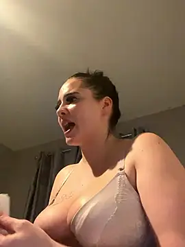 Webcam Model (LollyLove_)  is live.Free join now!