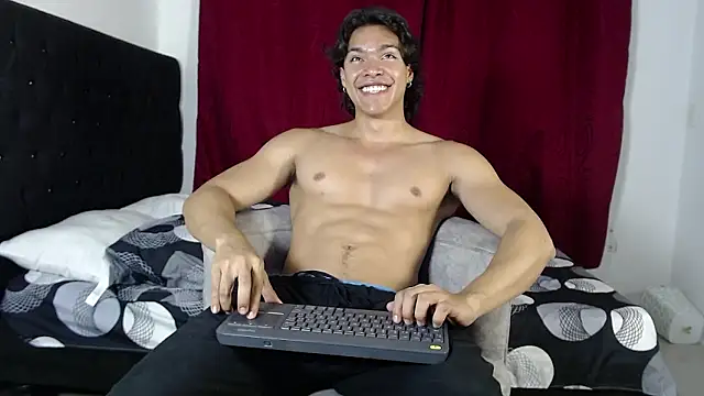 adriel_escalante webcam